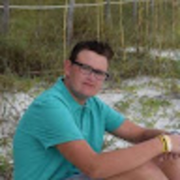 Profile Picture of Joseph Hixson (@josephreed0420) on Poshmark