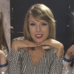 Profile Picture of Lily Rollins (@swiftquedar) on Twitter