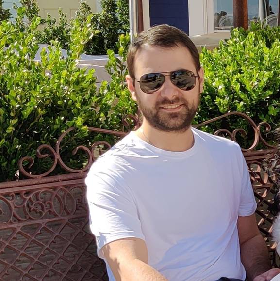 Profile Picture of David Melickian (@davan1990) on Poshmark