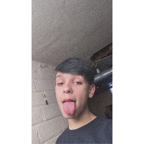 Profile Picture of Brandon Blasinsky (@brandon0124300) on Poshmark