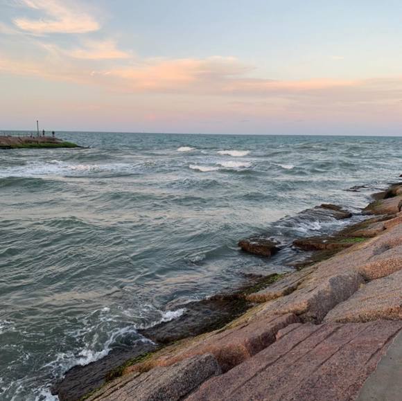 Profile Picture of Stephenie Gillen (@stephjg3859) on Poshmark