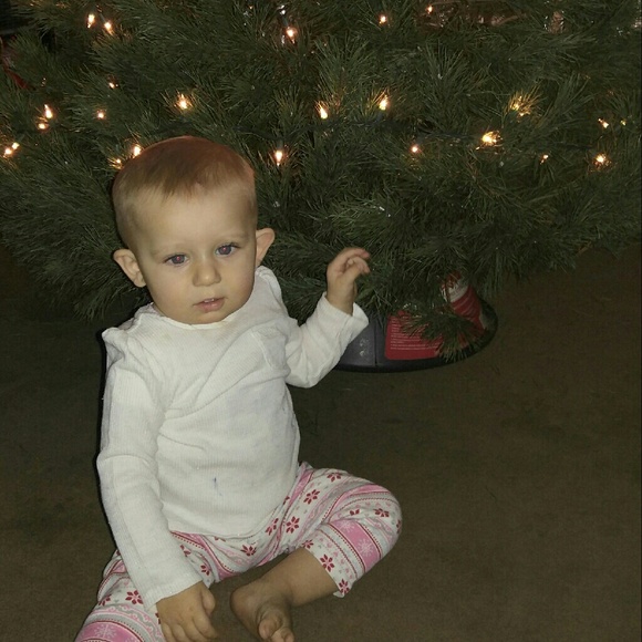 Profile Picture of Tara Hashim (@jaxonnoelle) on Poshmark