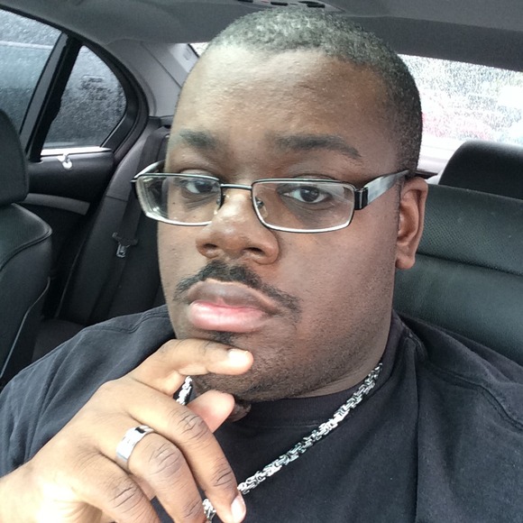 Profile Picture of Devin Garner (@devinj2010) on Poshmark