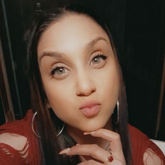 Profile Picture of Heather Hopkins (@hbombnov1982) on Poshmark