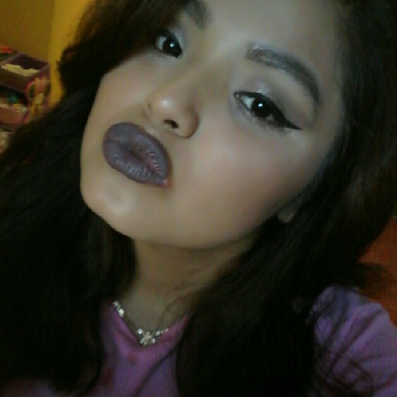 Profile Picture of Remy Placido (@remyyplacido) on Poshmark