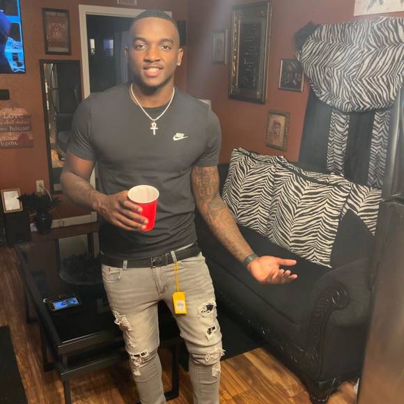 Profile Picture of Curtis Williams (@cj33zy) on Poshmark