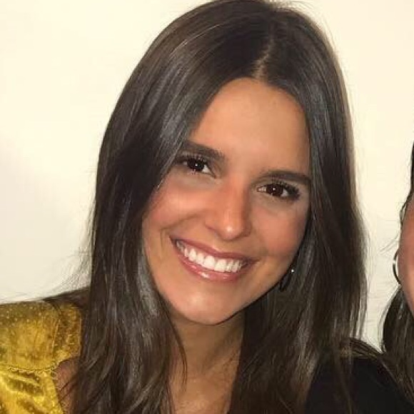 Profile Picture of Sarah Orsi (@sarahorsi) on Poshmark