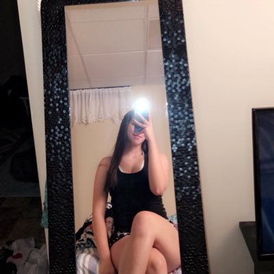 Profile Picture of  💛Addison Payton 💛 (@AddisonPowell12) on Twitter