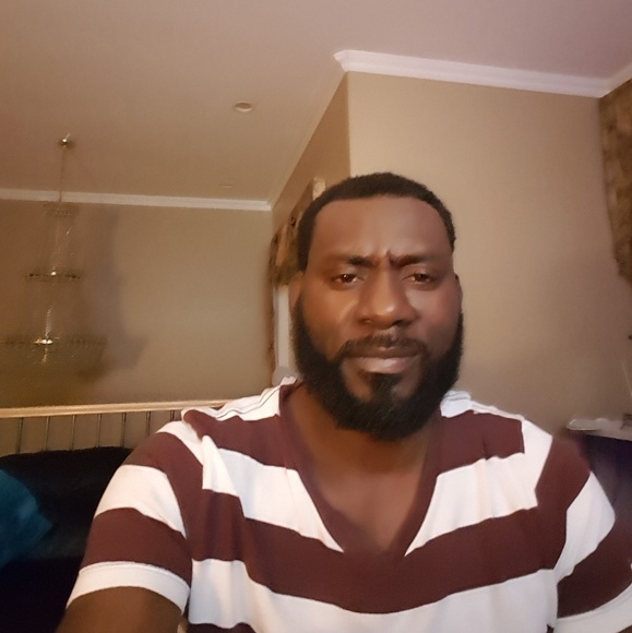 Profile Picture of Clive Williams (@wclive79) on Poshmark