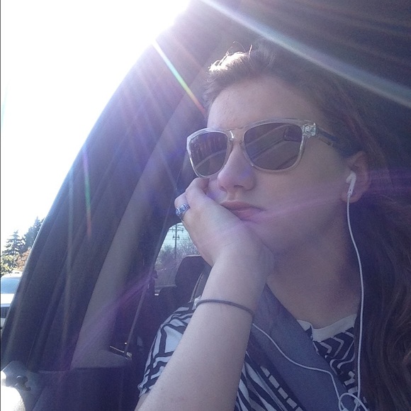 Profile Picture of Vivian Pennock (@vivianpennock) on Poshmark