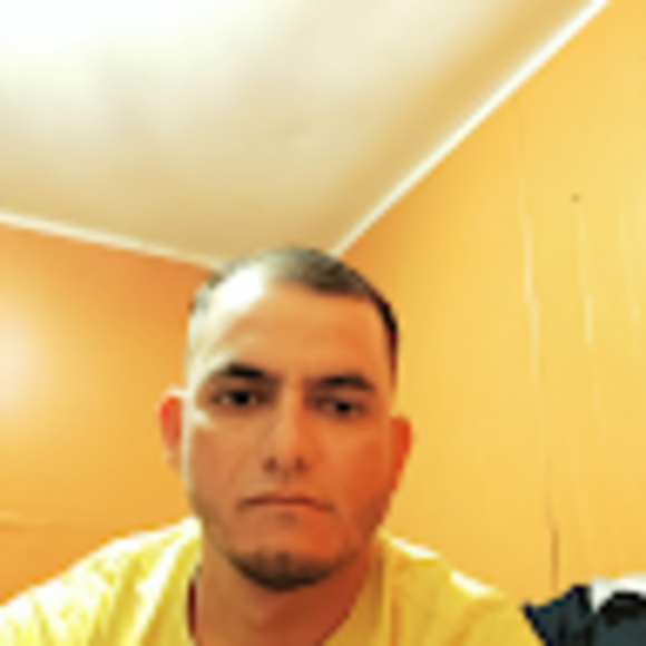 Profile Picture of Manuel vicente Nova hernandez (@manuel660) on Poshmark