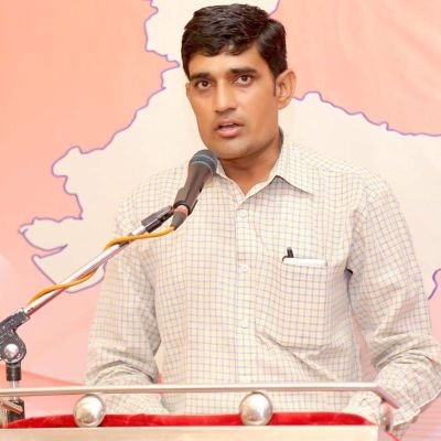Profile Picture of Shailesh Patel (@Shailes08321217) on Twitter