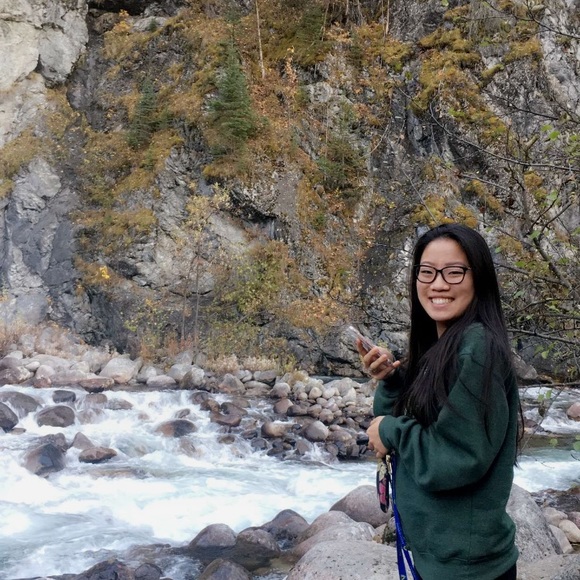 Profile Picture of Jessica Reisinger (@jlreisinger) on Poshmark