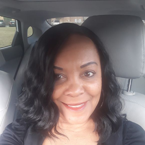 Profile Picture of Vicky Bailey (@vickybailey43) on Poshmark