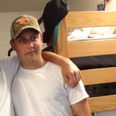 Profile Picture of Hunter McClintock (@hmcclintock1) on Twitter