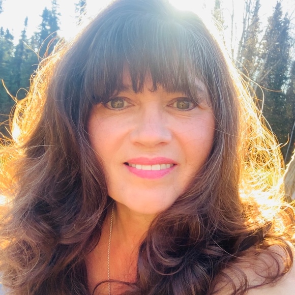 Profile Picture of Jen Kildow (@kumamom) on Poshmark