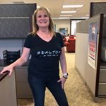 Profile Picture of Lisa Adkins (@platinumstl) on Instagram