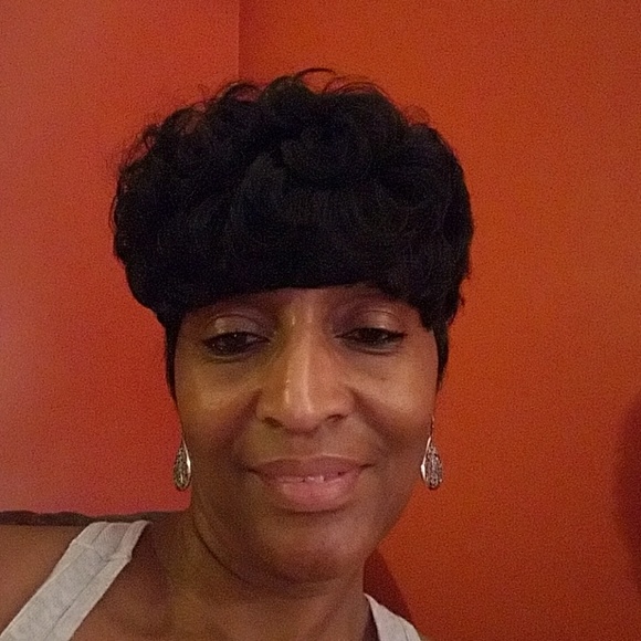 Profile Picture of Angela Alexander (@sexy59) on Poshmark
