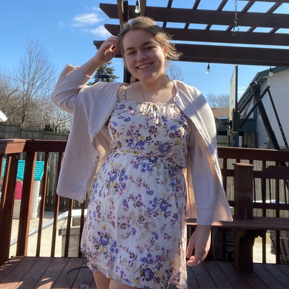 Profile Picture of Karolina Scislowicz (@karolinascislow) on Poshmark