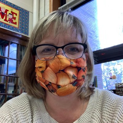 Profile Picture of Jennifer Woods (@JennWoods58) on Twitter