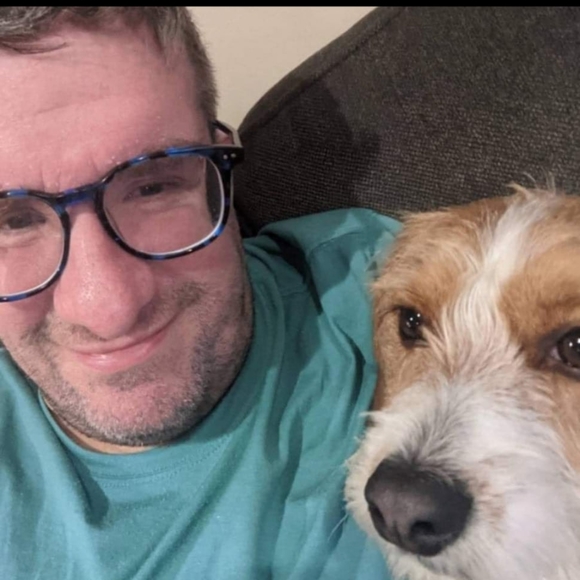 Profile Picture of Robert Shreves (@rshreves123) on Poshmark