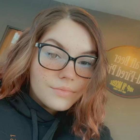 Profile Picture of Madison Poremski (@madikp102502) on Poshmark