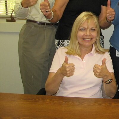 Profile Picture of Susan Lesser (@suuuuusieq) on Twitter