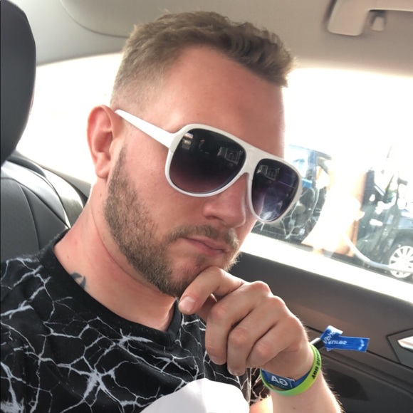 Profile Picture of Ted Fischer (@tfischer89) on Poshmark