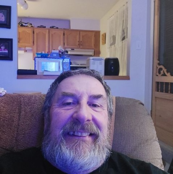 Profile Picture of Pete Roberts (@peteroberts714) on Poshmark