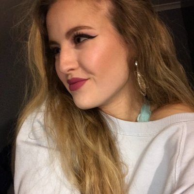 Profile Picture of Julia Randy (@juliarandy24) on Twitter