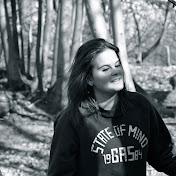 Profile Picture of Anna Molinatti (@nanna362) on Youtube