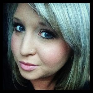 Profile Picture of Laura Robin (@laura_robin30) on Myspace