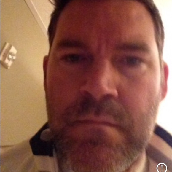 Profile Picture of Mike Rooney (@michaelro01) on Poshmark
