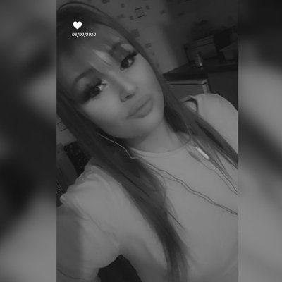 Profile Picture of C H L O E (@ChloeCraig19) on Twitter