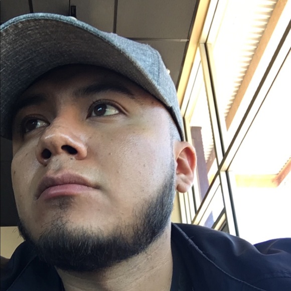 Profile Picture of Joel Rodriguez (@rodriguez_3o) on Poshmark