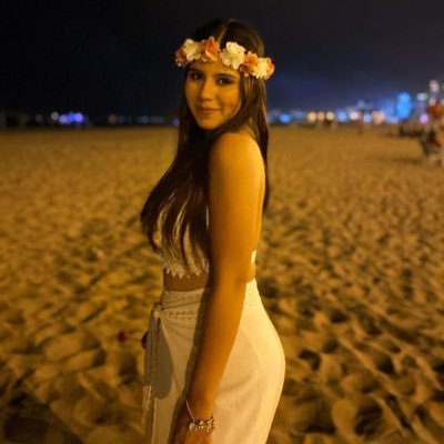 Profile Picture of ♔DSCC♔⚕ (@DebbieCadena_) on Twitter