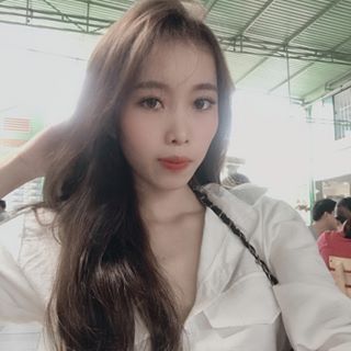 Profile Picture of Lan Lùi (Lan Lùi) (@Lan-L&) on Facebook