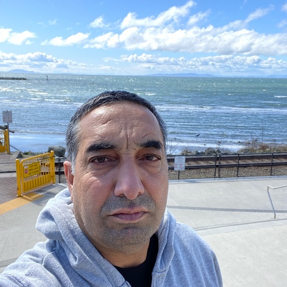 Profile Picture of Amrik Waraich (@amrik_waraich) on Poshmark
