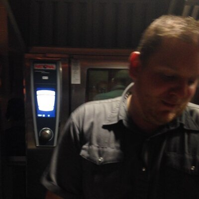 Profile Picture of Jason Vallee (@ChefJayVallee) on Twitter