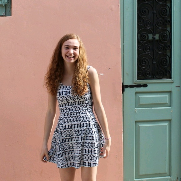 Sarah Michaelis - Poshmark Profile Picture of Sarah Michaelis (@sarahmaymich) on Poshmark