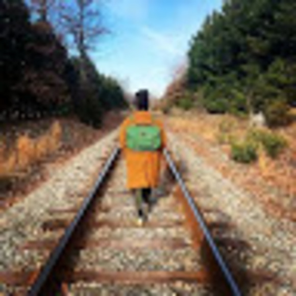 Profile Picture of Earline Sharpe (@enilrae_earline) on Poshmark