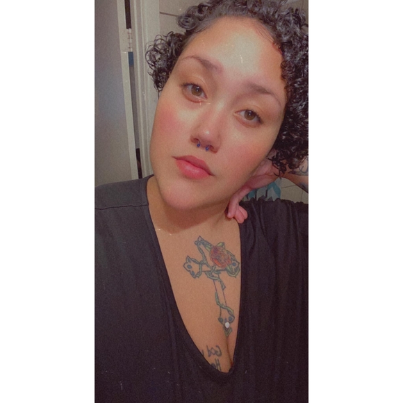 Profile Picture of Dominique Hannah-gilmore (@ladylazia) on Poshmark