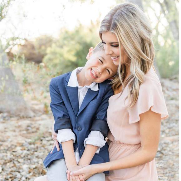 Profile Picture of Jill Diffendaffer (@jillre7) on Poshmark