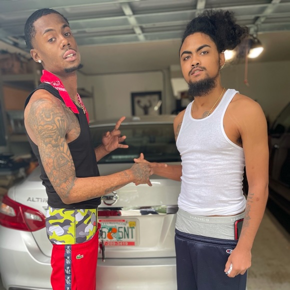 Profile Picture of Gabriel Oliver (@surflaw) on Poshmark