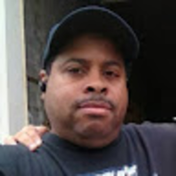 Profile Picture of James Rucker (@jamesruckeriii) on Poshmark