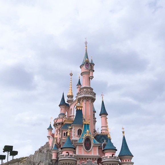 Melanie Ly - Poshmark Profile Picture of Melanie Ly (@melaniely) on Poshmark