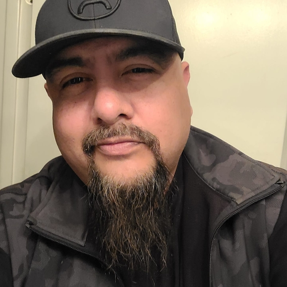 Profile Picture of Ben Ojeda iii (@benojeda) on Poshmark