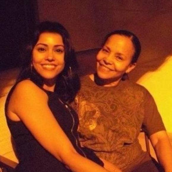 Profile Picture of Alexandra Tabares (@djsolera) on Poshmark