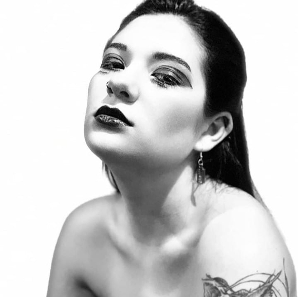 Profile Picture of Sarah Manuello (@samanuello) on Poshmark