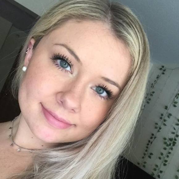 Profile Picture of Kayla Crawford (@kcrawford9) on Poshmark